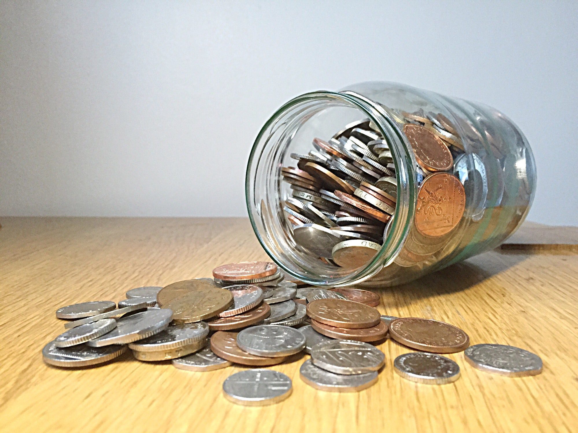 Read more about the article 10 Brilliant Money Saving Hacks for Students